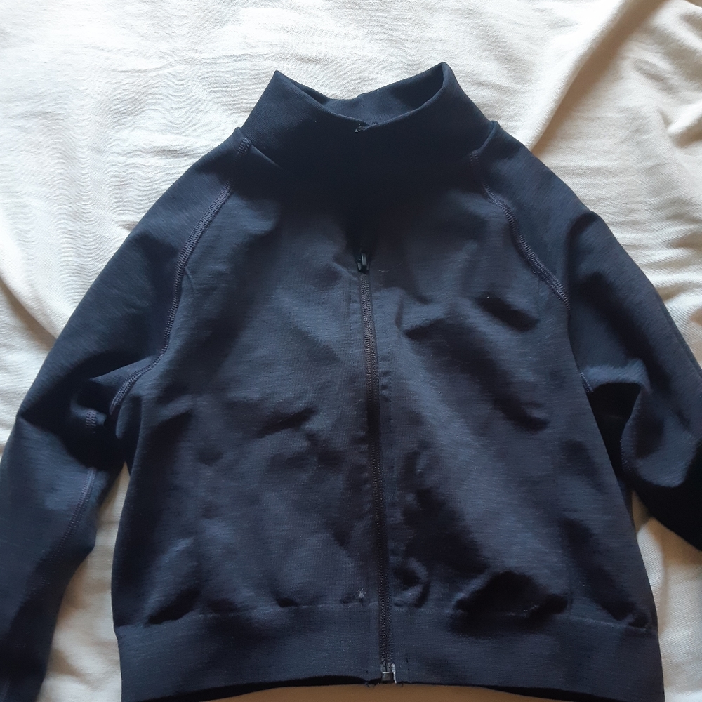 Alphalete Seamless Crop Jacket